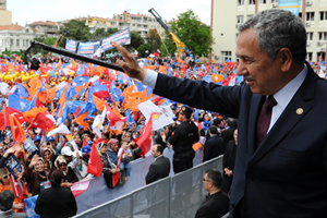 Arınç'tan memur adaylarına müjde