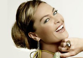 Hülya Avşar'dan MHP'ye seks önerisi