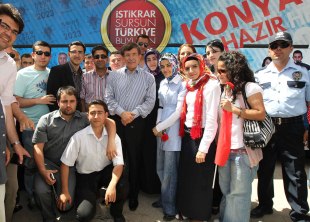 Davutoğlu, 31 ilçe ve 42 beldeye gitti