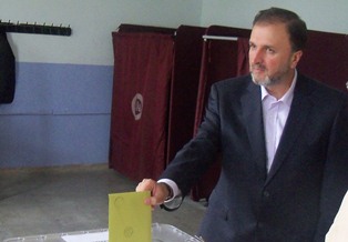 'Seçimler insanlık âlemi için hayırlı olsun'