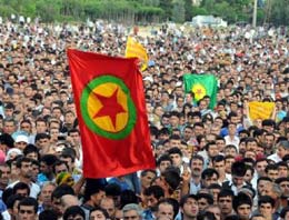 BDP'nin seçim kutlamasında aykırı türkü
