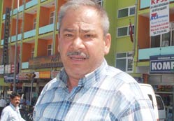 Esnaf, yöneticileri suçladı