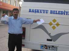 İlaç almak için durdu, cezayı yedi