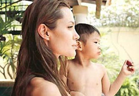 10 bin mültecinin çığlığını duyurdu