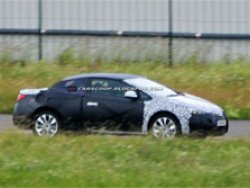 Astra Convertible testte yakalandı