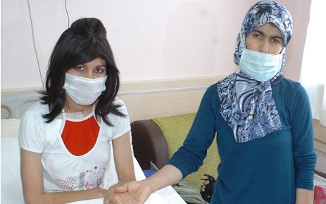 Kardeşinin iliği ile hayata tutunacak