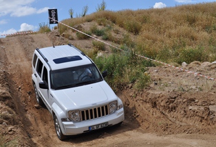 Merkon, yeni Jeepleri tanıtıldı