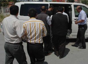 Köylülerin tarladaki trafolarını soydular