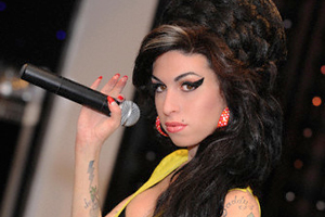 Amy Winehouse konseri iptal etti