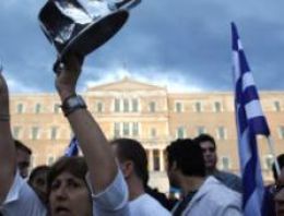 Yunanistan'a koşullu yardım