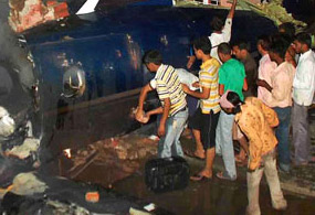 Yolcu uçağı düştü: 40 ölü