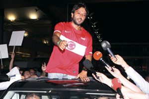 Nihat Doğan imzayı attı