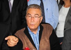 Deniz Baykal'a Antalya şoku