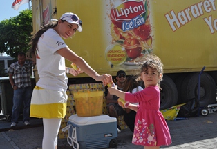 Lipton, Konya'nın hararetini düşürdü