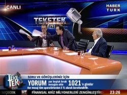 Canlı yayında sinek kovaladı