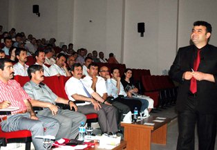 SÜ'de öğretmenlere eğitim semineri