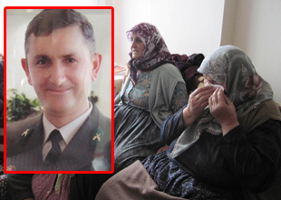 Şehit evine ateş düştü