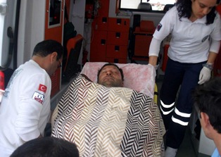 İşçiler elektrik akımına kapıldı: 3 yaralı