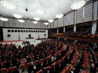 AK Parti'li bakanlar birbirine girdi!