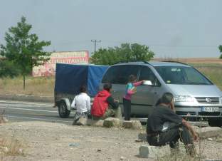Hayatı pahasına dileniyorlar..