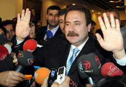 Zahit Akman dahil 6 kişi serbest