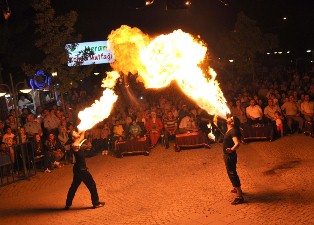 Mahalle şenlikleri coşkuyla sürüyor