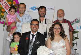 Gazeteci Mustafa Solak evlendi