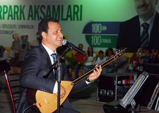 Türkülerini Konyalılar için söyledi