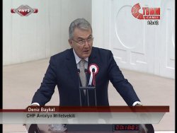 Deniz Baykal yemin etti