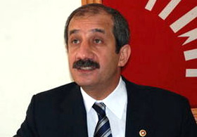 O, tükürdüğünü yalamamakta kararlı