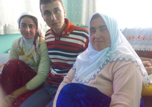 Şehit eşine devlet sahip çıktı