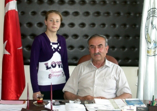 Doktor olup dünyayı gezmek istiyor!