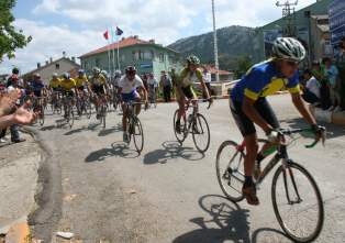 Yıldız bisikletçiler Beyşehir'de