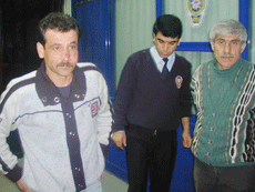 Arkadaşları dövüp bıçakladı