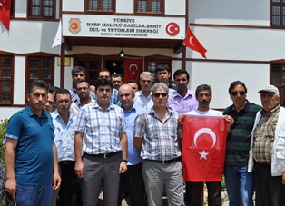 Bizi tekrar alın askere!