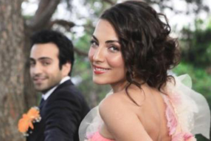 Burcu Kara evleniyor