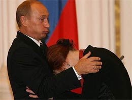 Rusya'da 'Putin için soyunun' daveti!