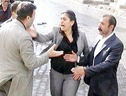 Tokatladı, taş attı dokunulmazlık aldı