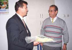 Emekli öğretmene çiçek jesti