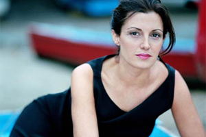 Açılış Monica Molina'dan