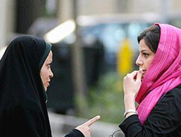 Ahlak polisinden başı açık kadın avı!