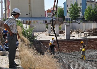 Kulu'da site inşaatına yeniden başlandı