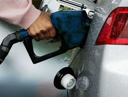 Almanlar benzin zamlarından bıktı