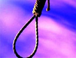 Teröristler 6 yaşındaki çocuğu astı!