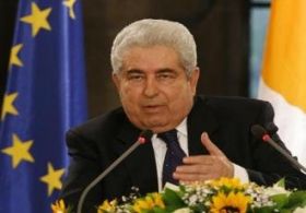 Rum Liderin Başı Rumlarla Dertte