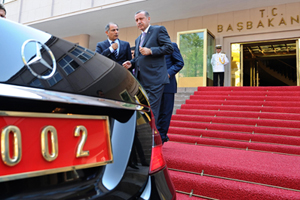 Le Figaro Türkiye'yi göklere çıkardı