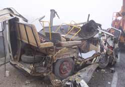 Sis kazaya yol açtı: 3 ölü, 8 yaralı