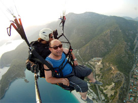 Paraşütte korku dolu anlar VİDEO