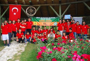 Gençlik Meclisi Üyeleri Kent Ormanı'nda kamp yaptı