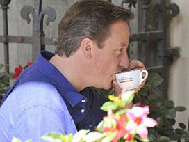 Garsonun cevabı başbakanı şok etti